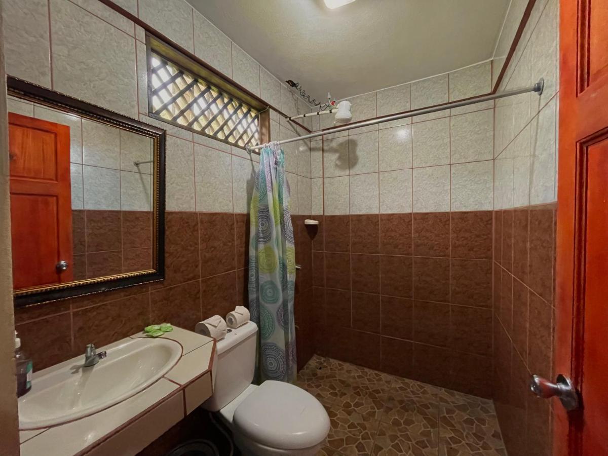 Los Amigos Jungle Hotel Тортугеро Экстерьер фото