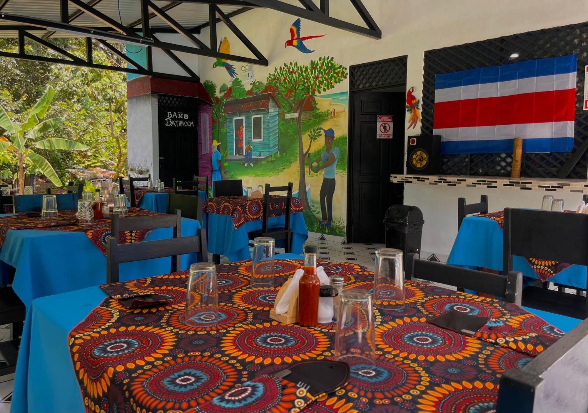 Los Amigos Jungle Hotel Тортугеро Экстерьер фото