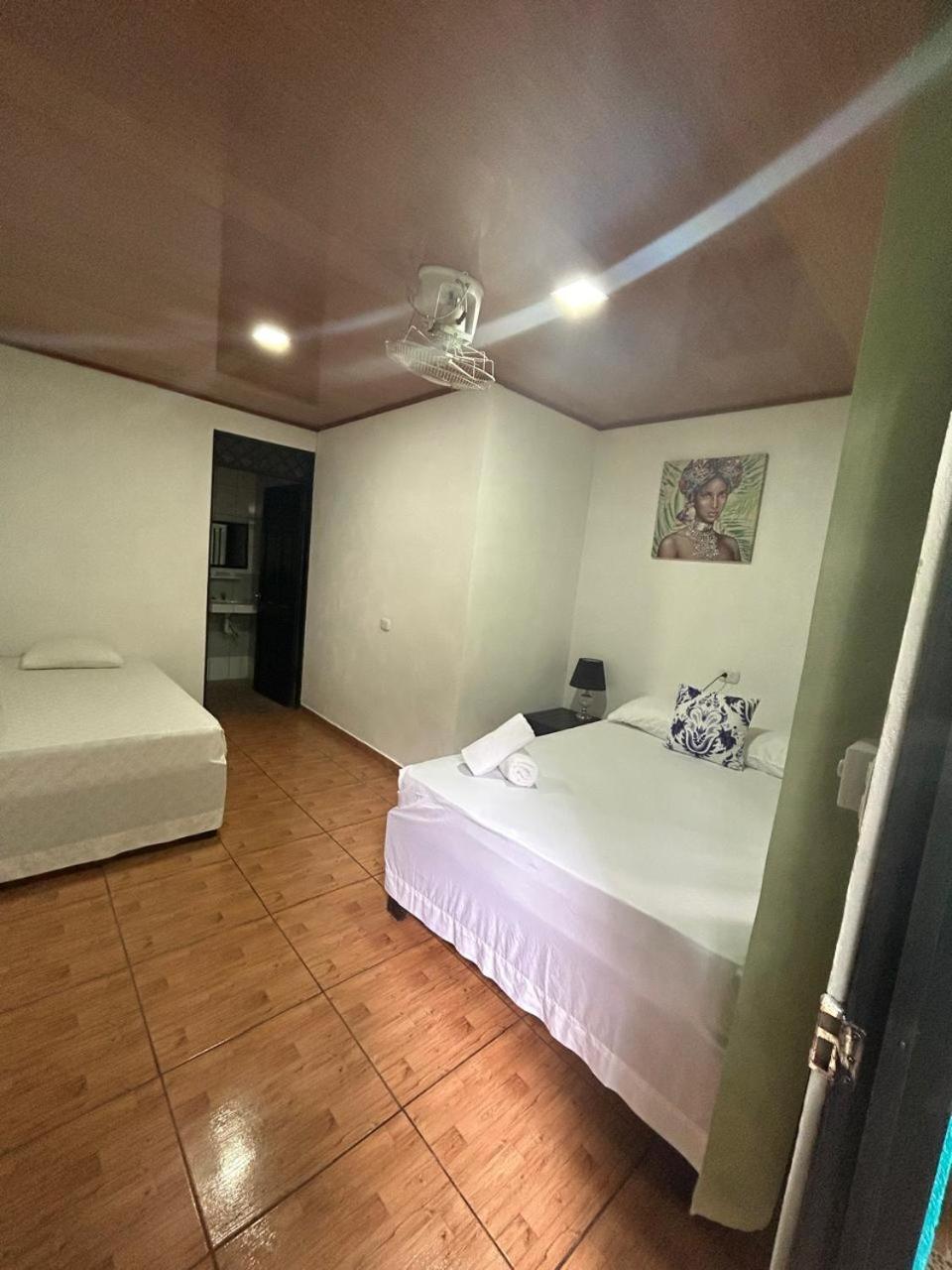 Los Amigos Jungle Hotel Тортугеро Экстерьер фото
